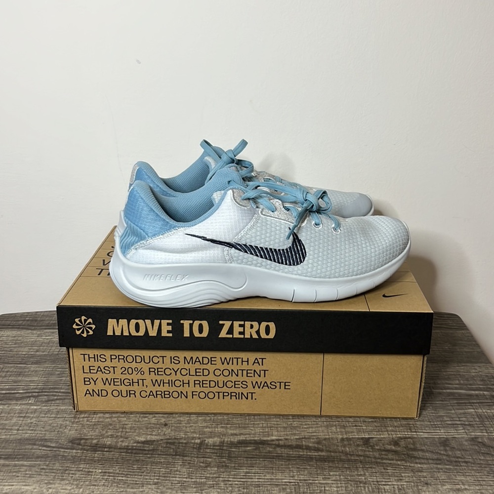 Brand New Nike Experience Run 11